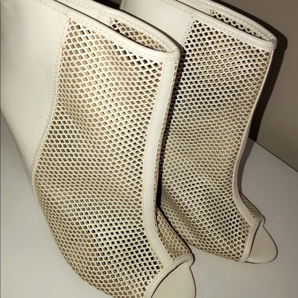 Heels - Picture 4 of 6